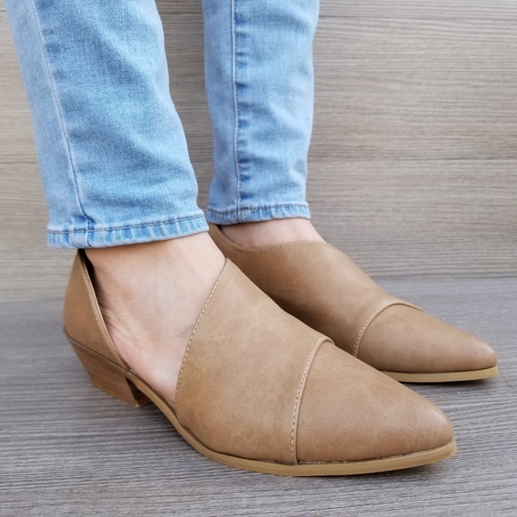 Tan Opened Side Pointy Toe Low Cut  Booties - Picture 6 of 8